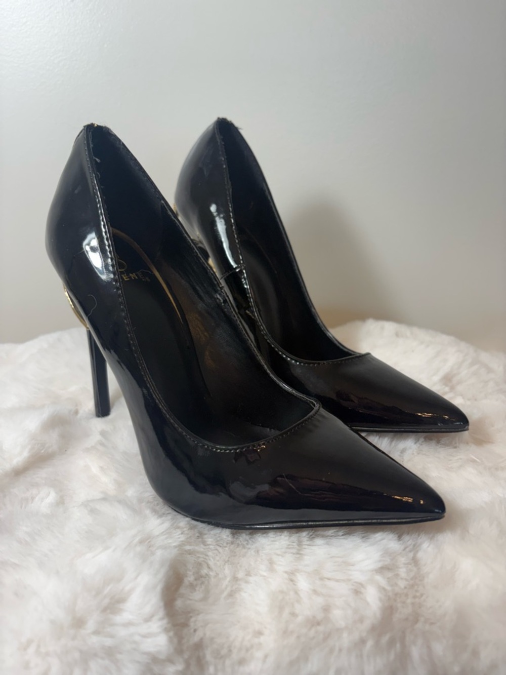 Scene 6 Women's Black Patent Pointed-Toe Stiletto Heels